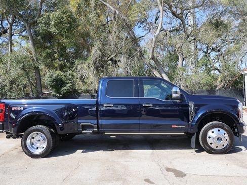 Used 2024 Ford F450 Platinum w/ FX4 Off-Road Package image 51