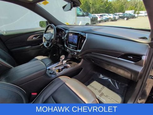 Used 2023 Chevrolet Traverse Premier w/ Redline Edition AWD/4WD image 30