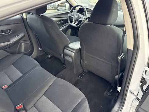 Used 2024 Nissan Sentra SV FWD image 14