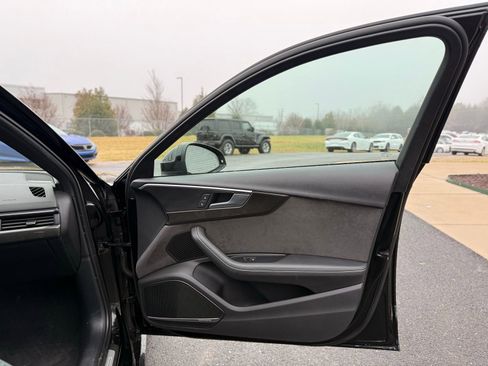 Used 2019 Audi S4 Premium Plus w/ Premium Plus Package image 31