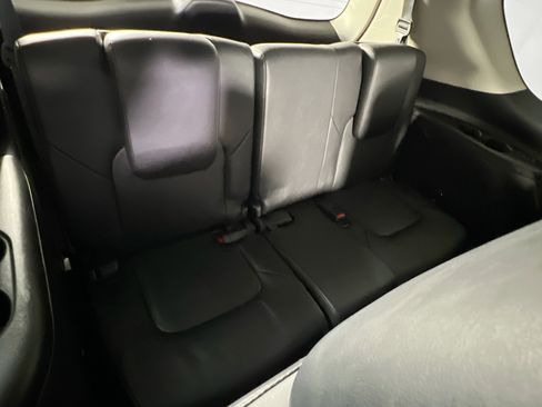 Used 2017 INFINITI QX80 4WD w/ Driver Assistance Package image 28