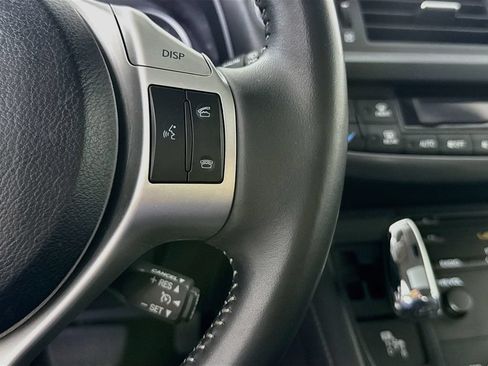 Used 2013 Lexus CT 200h w/ Leather Pkg FWD image 21
