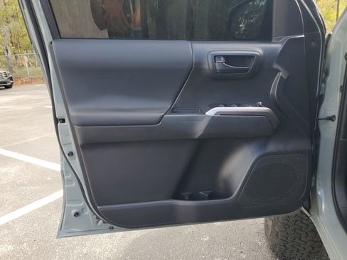 Used 2023 Toyota Tacoma SR w/ Trail Edition image 17