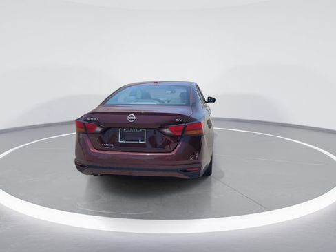 Used 2024 Nissan Altima 2.5 SV FWD image 7