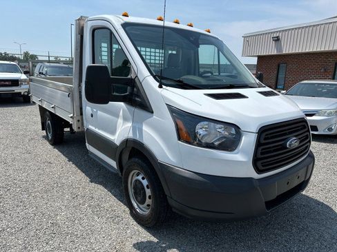 Used 2018 Ford Transit 250 w/ 10' Aluminum Flatbed image 5