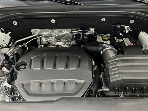 Used 2025 Volkswagen Atlas SE AWD/4WD image 28