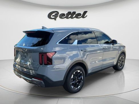 Used 2025 Kia Sorento S FWD image 5