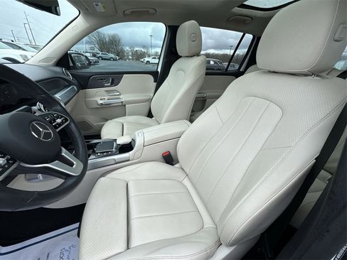 Used 2022 Mercedes-Benz GLB 250 image 11