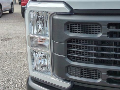 New 2026 Ford F250 XL image 10