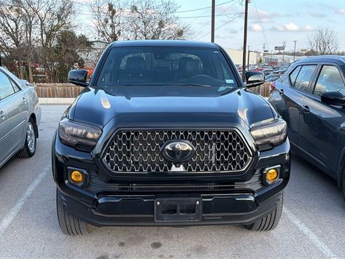 Used 2023 Toyota Tacoma Limited image 2