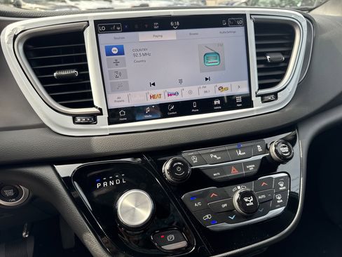 New 2026 Chrysler Voyager LX image 21