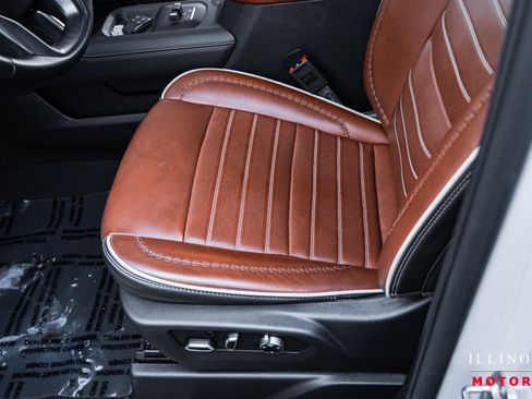 Used 2025 GMC Sierra 3500 Denali Ultimate image 18