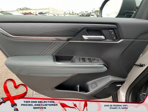 New 2026 GMC Acadia AT4 w/ Luxury Package image 24
