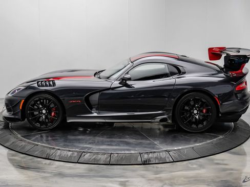 Used 2017 Dodge Viper ACR w/ Extreme Aero Package RWD image 9