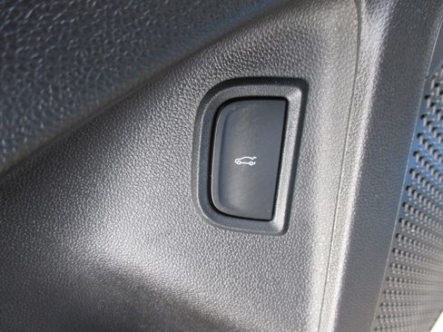 Used 2024 Chevrolet Blazer EV LT image 14