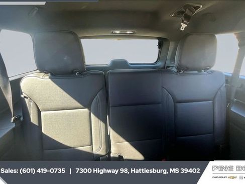 Used 2023 Chevrolet Suburban LT image 21