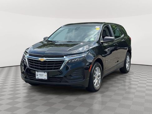 Used 2023 Chevrolet Equinox LS w/ Driver Confidence II Package FWD image 3