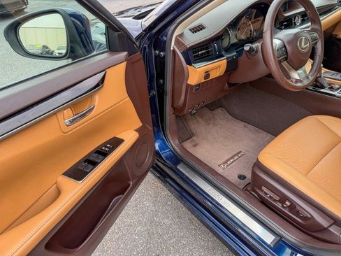 Used 2017 Lexus ES 350 image 10