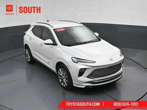 Used 2025 Buick Encore GX Avenir w/ Avenir Convenience Package AWD/4WD image 46