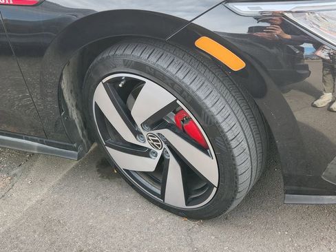 Used 2022 Volkswagen GTI S image 9