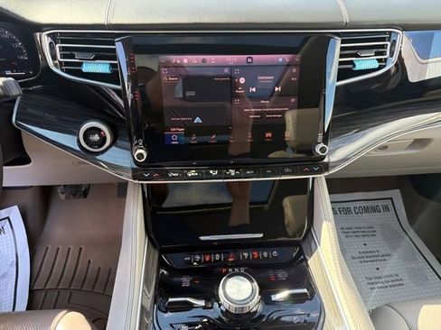 Used 2022 Jeep Wagoneer Series III w/ Premium Group I image 20