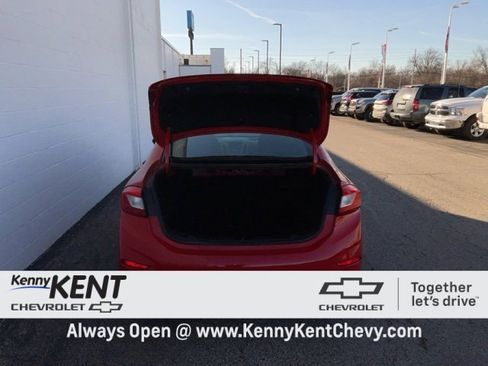 Used 2018 Chevrolet Cruze LS image 7