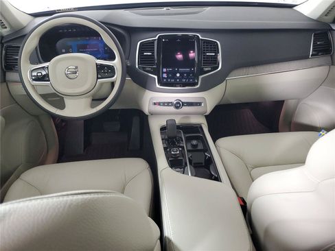 Certified 2025 Volvo XC90 T8 Plus w/ Protection Package Premier AWD/4WD image 15