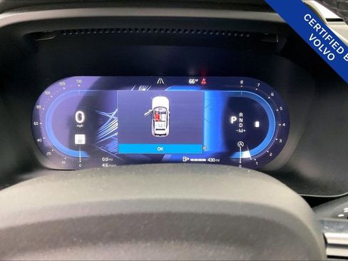 Certified 2025 Volvo XC40 B5 Core image 28