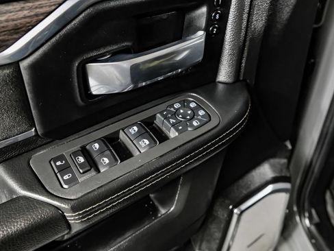 Used 2026 RAM 3500 Laramie AWD/4WD image 35