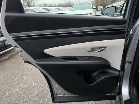 Used 2023 Hyundai Tucson SE image 8