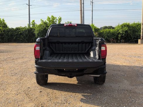 New 2026 GMC Canyon AT4 AWD/4WD image 4