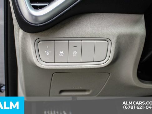 Used 2025 Kia Soul LX w/ LX Technology Package FWD image 30