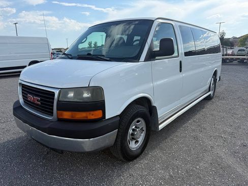 Used 2007 GMC Savana 3500 Extended Passenger w/ LT Preferred Equipment Group RWD image 7