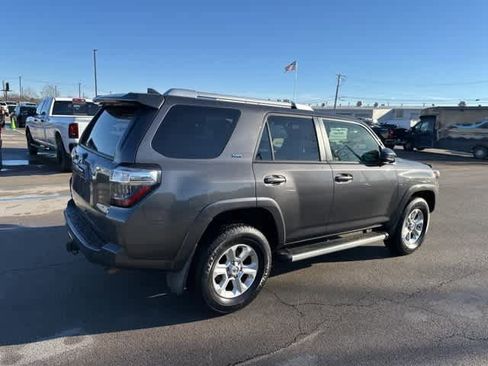 Used 2016 Toyota 4Runner SR5 image 21