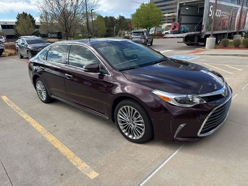 Used 2018 Toyota Avalon Limited w/ Carpet Mat Package image 2