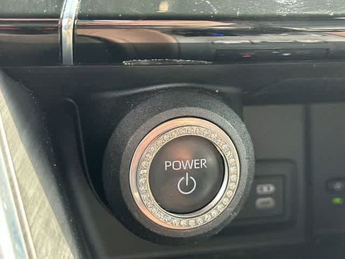 Used 2023 Toyota Venza Limited AWD/4WD image 10