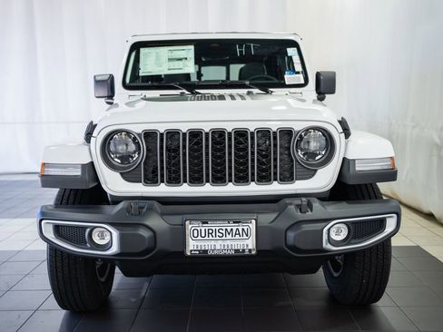 New 2026 Jeep Gladiator Sport AWD/4WD image 2