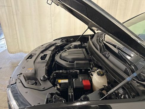 Used 2025 GMC Acadia Elevation image 40