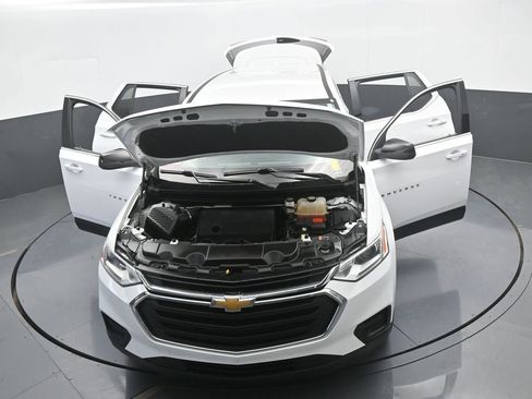 Used 2021 Chevrolet Traverse LS image 67