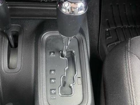 Used 2015 Jeep Wrangler Unlimited Sport w/ Quick Order Package 24S AWD/4WD image 17