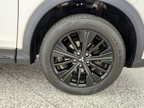 Used 2019 Mitsubishi Eclipse Cross AWD image 9