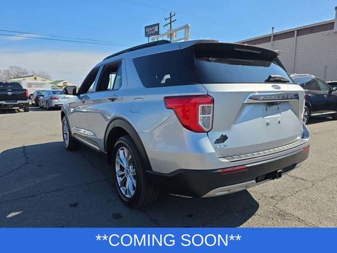 Used 2020 Ford Explorer XLT w/ Equipment Group 202A image 2