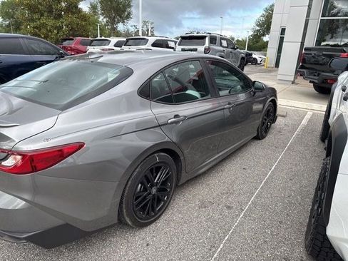 Used 2025 Toyota Camry SE FWD image 6
