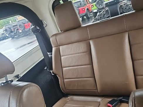Used 2012 Jeep Wrangler Sahara w/ Connectivity Group AWD/4WD image 12