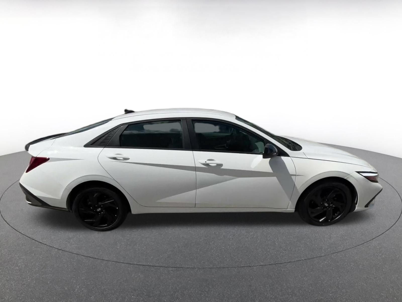 Used 2026 Hyundai Elantra Sport FWD image 15