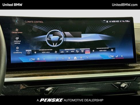 Used 2024 BMW X5 sDrive40i w/ M Sport Package RWD image 11
