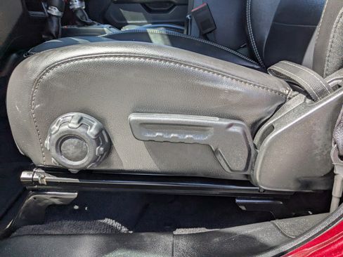 Used 2022 Jeep Wrangler Unlimited Sahara w/ Dual Top Group image 20