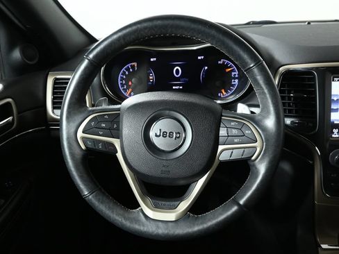 Used 2017 Jeep Grand Cherokee Limited AWD/4WD image 18