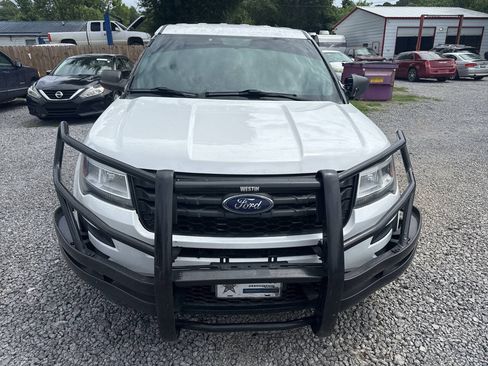Used 2017 Ford Explorer 4WD Police Interceptor image 2