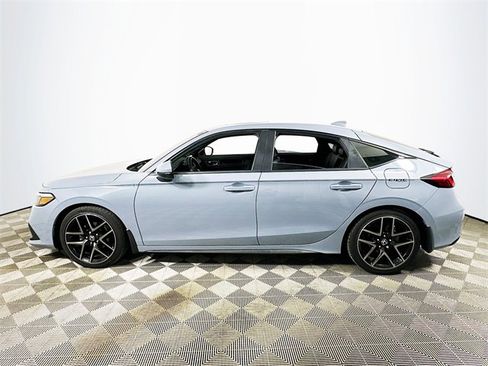 Used 2022 Honda Civic Sport Touring image 6